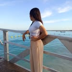 Anna Alvear - @analeal1318 - Instagram