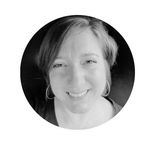 Author Anna Bloom - @annabloombooks - Instagram