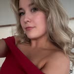 Anna - @annachandless - Instagram