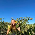 Anna Cleveland - Facebook