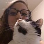 Anna Cueto - @the_knotty_librarian - Instagram