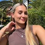 Anna Cummins - @annacumminss - Instagram