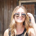 Anna Elyse - Facebook