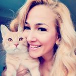Anna Fournier - @a_fournier512 - Instagram