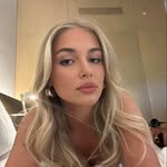 Anna Fox - @anna_foxx205 - Instagram