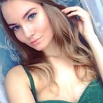 Anna Fox - @annyfoxs - Instagram