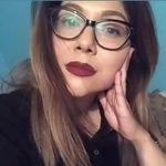 Anna Gaitan - @throwing_chanclas - Instagram
