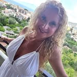 Anna Gatewood - @beauwoodlife - Instagram