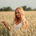 Anna Hafner - Facebook