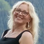 Anna Hallman - @antligen.ung - Instagram