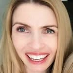 Anna Hamer - @annaisherefornow - Instagram
