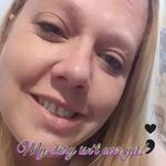 Anna Hankins - @justmomingaround - Instagram
