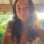 Anna Hannum - @annah.333 - Instagram