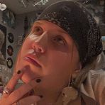 Anna Harkin - Facebook