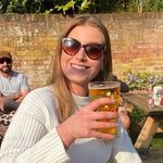 Anna Holden - @adventures.ofanna - Instagram