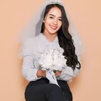 Anna Holmes - Facebook