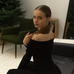 𝐀𝐧𝐧𝐚 𝐇𝐨𝐥𝐮𝐛 - @streloochka - Instagram