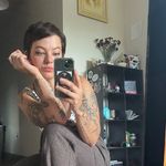 Anna Holz - @acheroic - Instagram