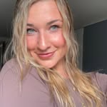 Anna Hood - @a_hood5 - Instagram