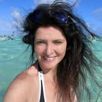Ana Hotaling - @amhtravels - Instagram