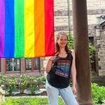 Anna Hoyle - @heynanacat - Instagram