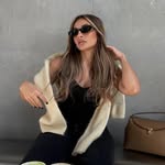 @annakhoury__ - Instagram