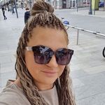 Anna Łada - @bardzofajnaania - Instagram