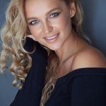 ANNA LALLY MAKEUP - @lallyannamakeup - Instagram
