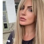 @annalally43 - Instagram