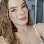 Anna Livia Bitencourt Lanzarin - @annalanzarin - Instagram