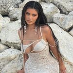 𝐀𝗇𝗇𝖺 𝐋𝖾𝖻𝗅𝖺𝗇𝖼 - @morenadepraias - Instagram