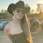 Anna Martha - Facebook