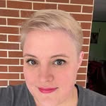 Anna McClung - @imaginingonemillionotters - Instagram