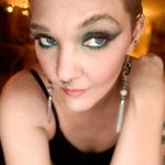Anna Molly - @addictive.anomaly - Instagram