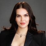 Anna Paredes - @anyabitter - Instagram