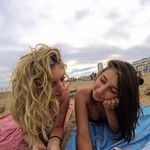 La mora e la bionda - @_annaperdue - Instagram
