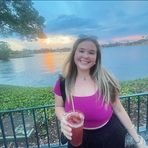 Anna Perron - Facebook