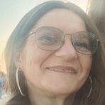 Anna Priore - Facebook