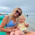 Anna Pullinger - Facebook