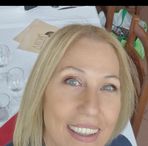 Anna Quattrone - Facebook