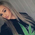 Anna Quesnel - @sweetlilangel26 - Instagram