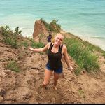 Anna Rafferty - @annaraff_inchaarg - Instagram