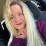 Anna Reddick-Northern - @pomama1 - Instagram