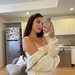 Anna Romanov - Facebook