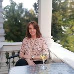 Anna Romanov - Facebook