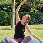 Anna Rooke - @annarookeyoga - Instagram