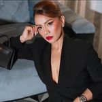 Anna Lantin - @annasellsauthenticv2 - Instagram