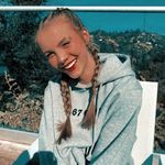 𝗙𝗮𝗻𝗽𝗮𝗴𝗲 || 𝗻𝗼𝘁 𝗶𝗺𝗽𝗲𝗿𝘀𝗼𝗻𝗮𝘁𝗶𝗻𝗴✨ - @anna_shumate__ - Instagram