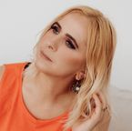 Anna Si - Facebook