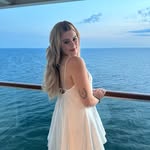 Anna 💐 - @_annasquires - Instagram